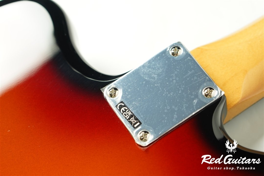  Vintera III Mid 60s Jaguar - 3-Color Sunburst